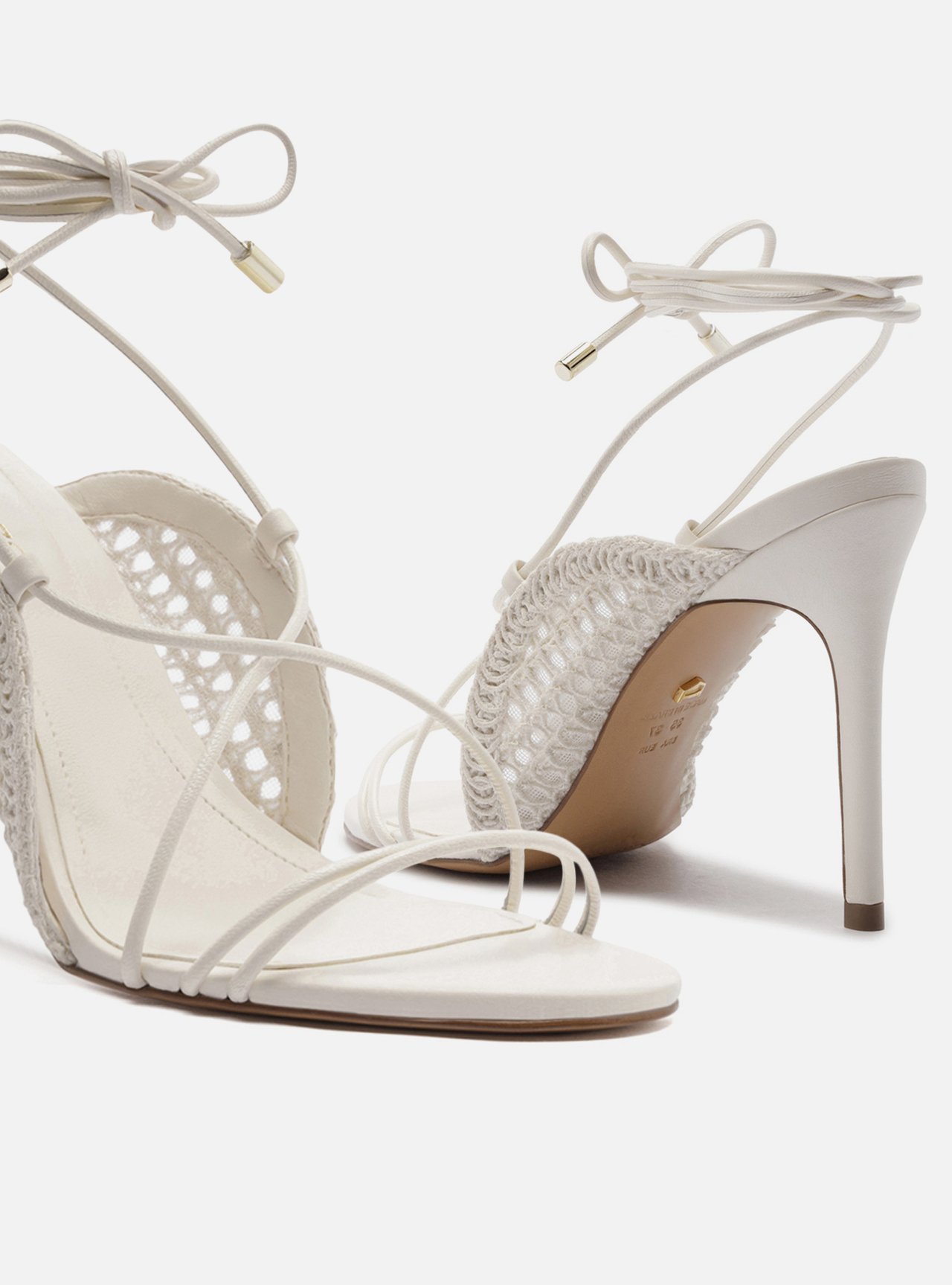 Sandália Off-White Salto Alto Tiras Finas Bordado — foto 4