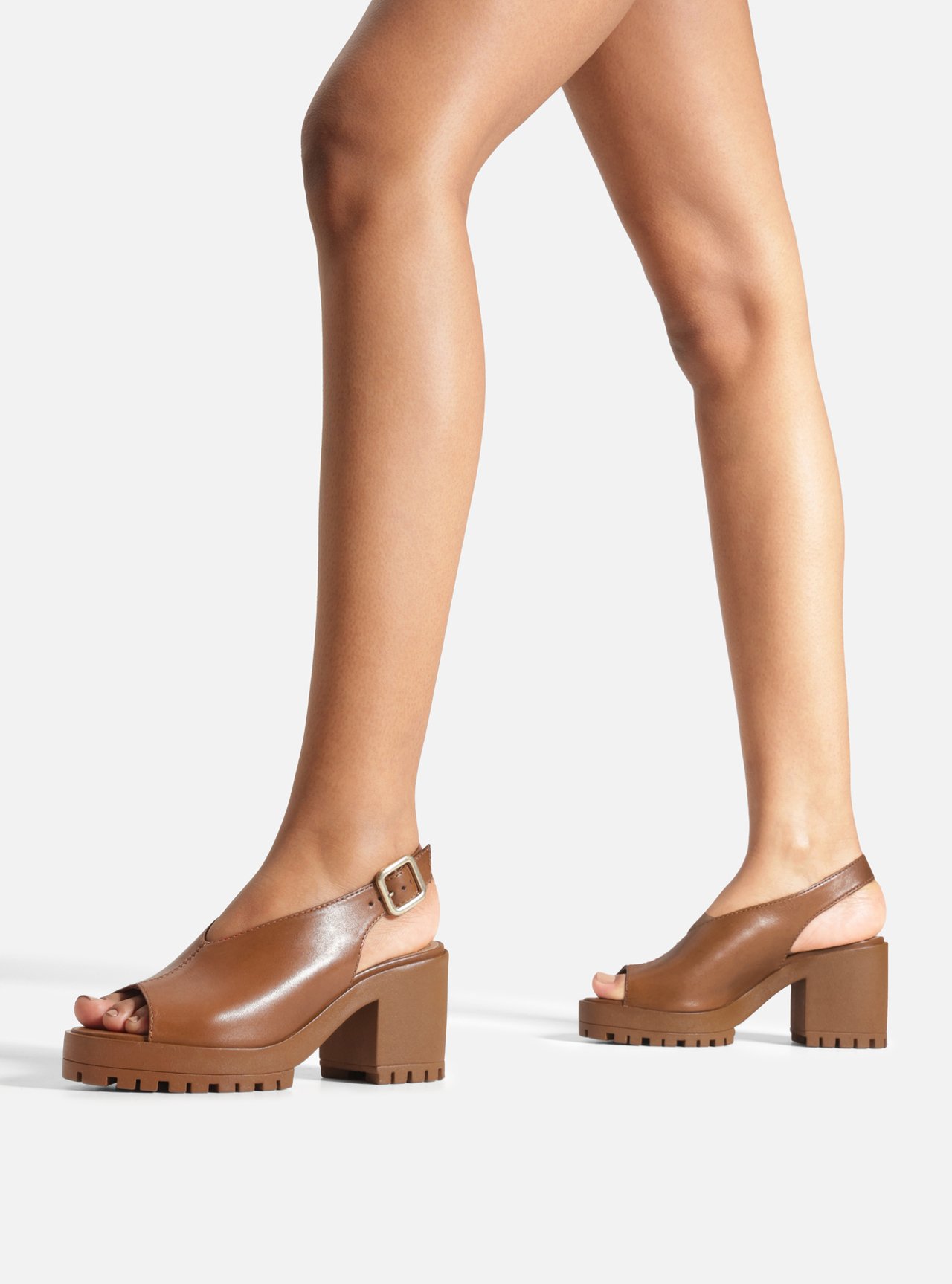Sandália Marrom Couro Salto Tratorado Slingback — foto 6