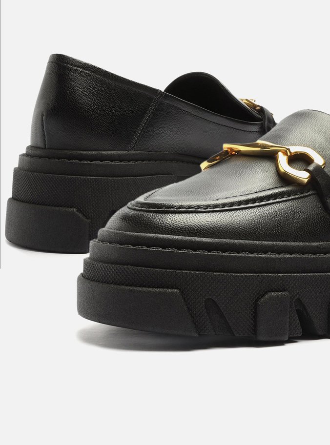 Mocassim Preto Couro Tratorado Bridão