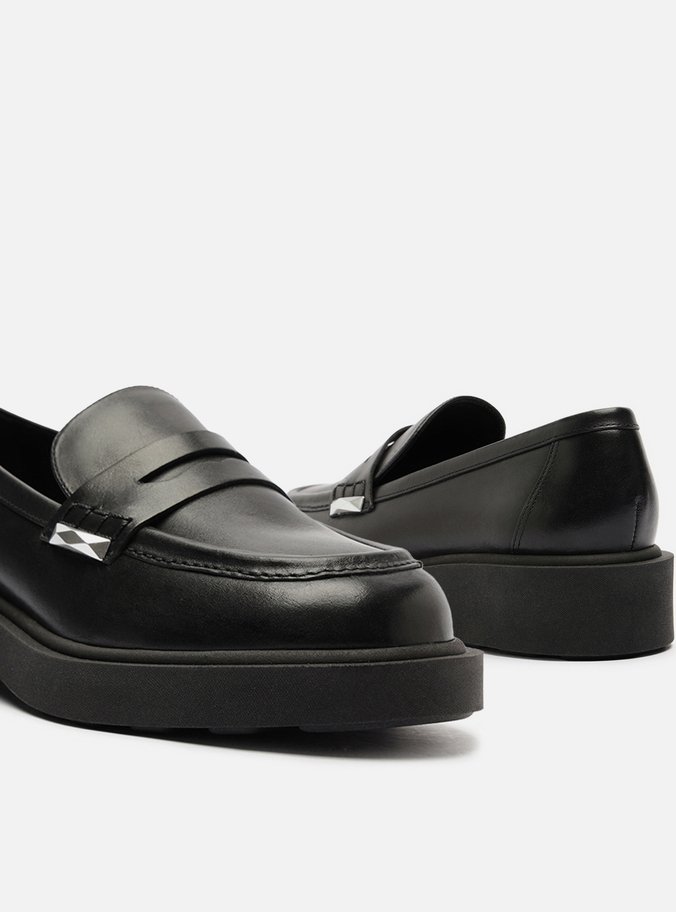 Mocassim Preto Couro Bloco Tira Detalhe