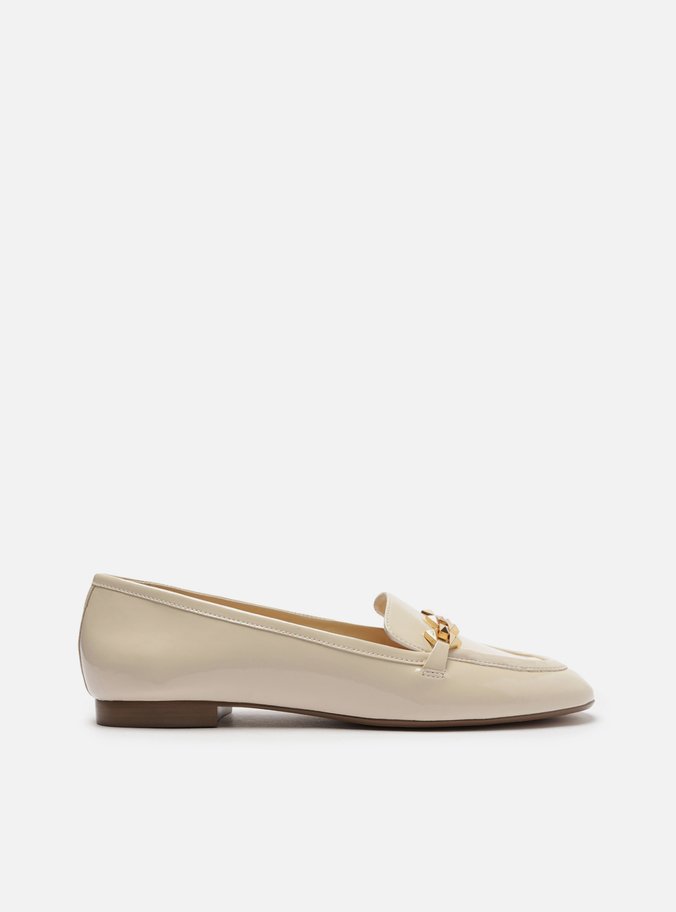 Mocassim Branco Verniz Metal Triângulo