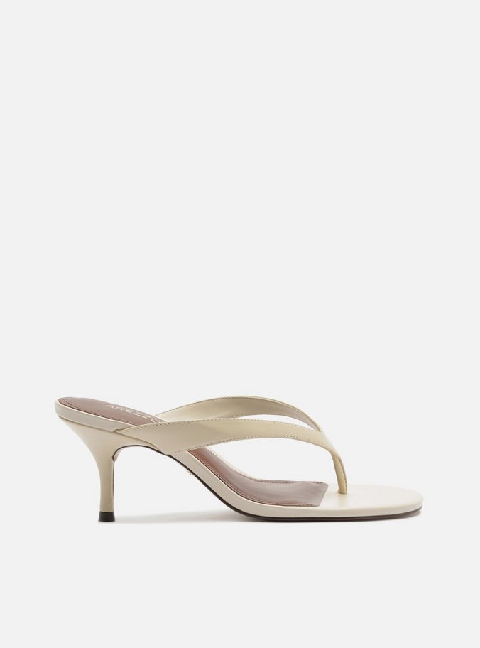 Tamanco Off White Couro Salto Fino Tira Dedo
