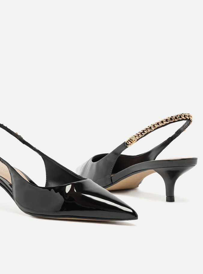 Scarpin Preto Salto Kitten Slingback Corrente