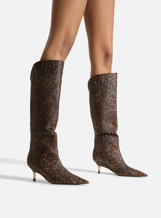 Bota Animal Print Cano Longo Salto Médio Fino