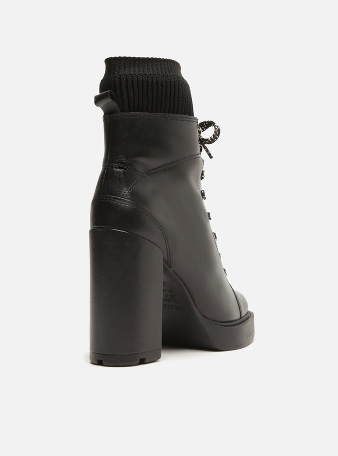 Bota Preta Couro Cano Curto Amarração Knit