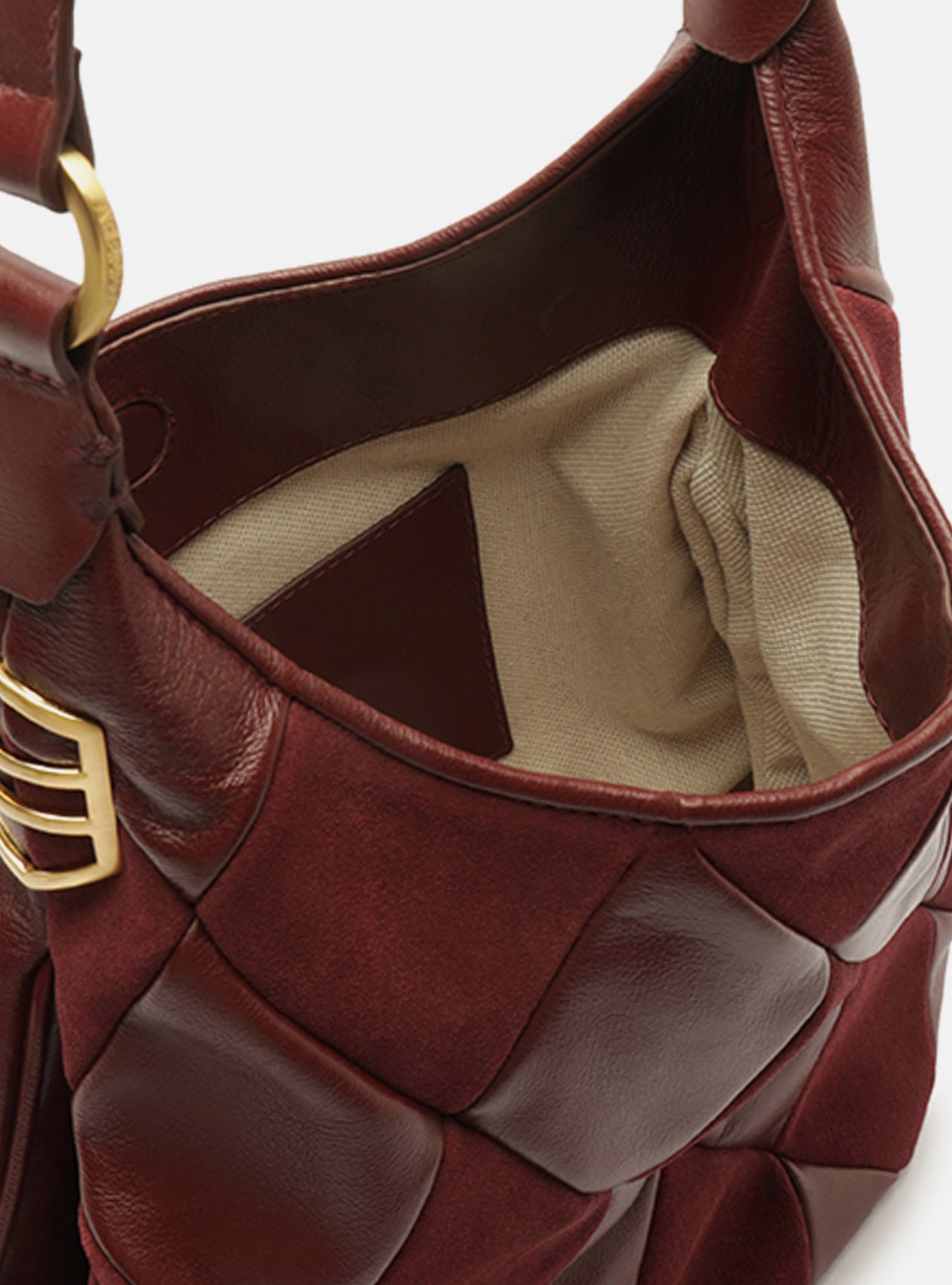 Bolsa Hobo Preta Couro Média Matelassê Metais — foto 4