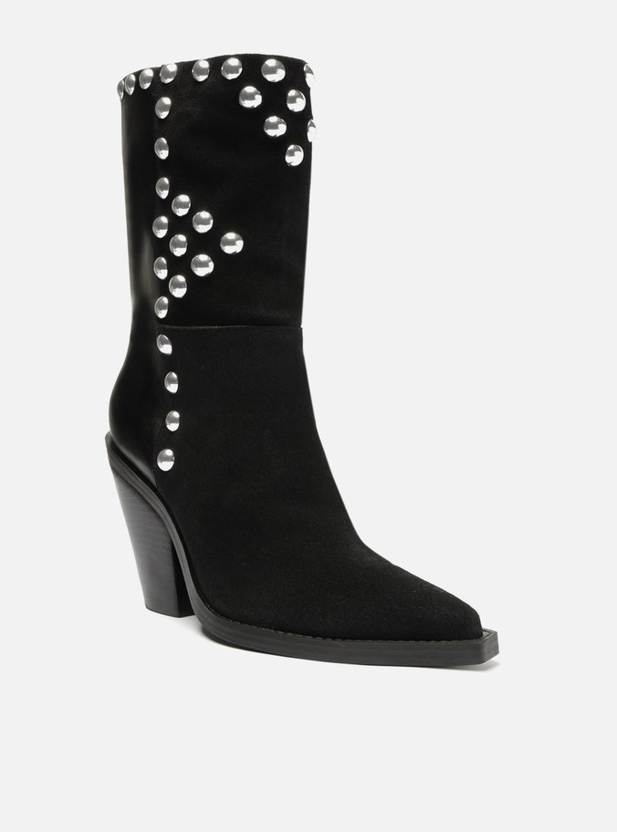 Bota preta tachas sales