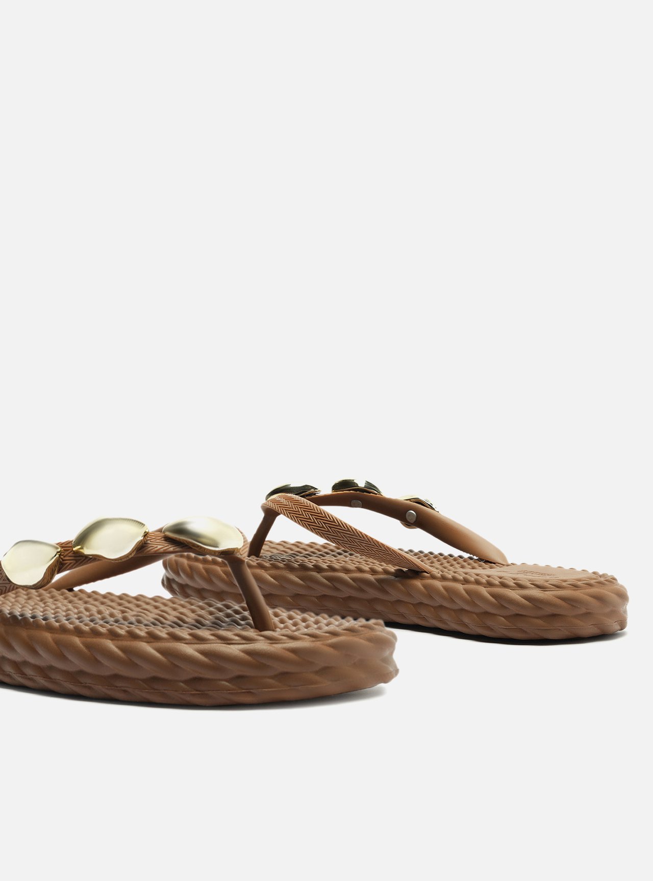 Chinelo de Dedo Marrom Marrocos Flip Flop Metal — foto 4