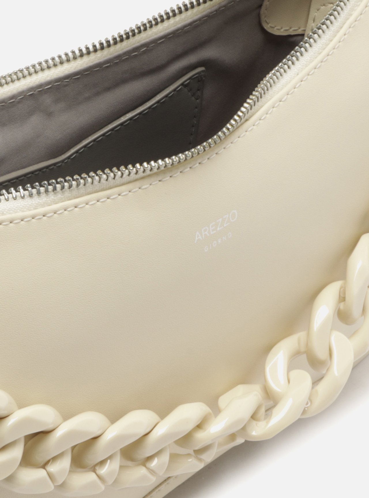 Bolsa Tiracolo Branca Pequena Alça Corrente — foto 4