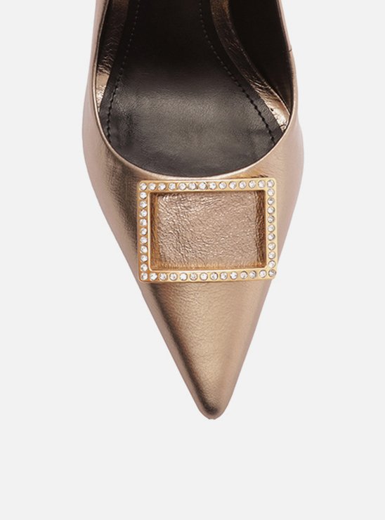 Scarpin Dourado Bico Fino Couro