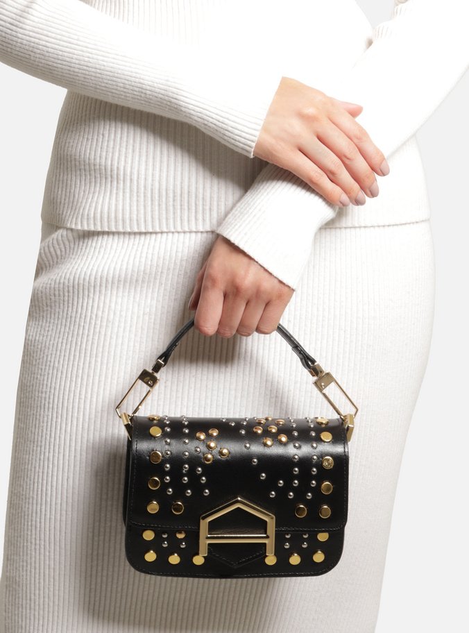 Bolsa Pequena Preta Couro Fecho Dourado Corrente