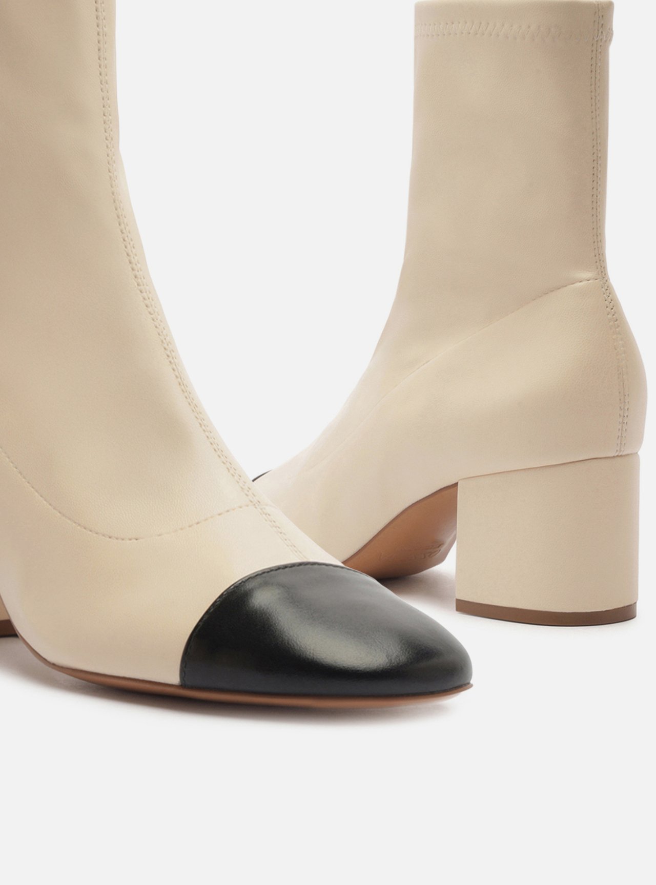 Bota Off White Cano Médio Salto Bloco — foto 4