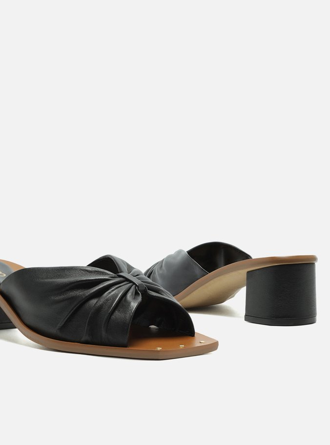 Mule Preto Bloco Drapeada