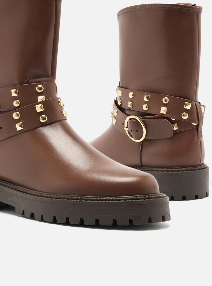 Bota Marrom Salto Baixo