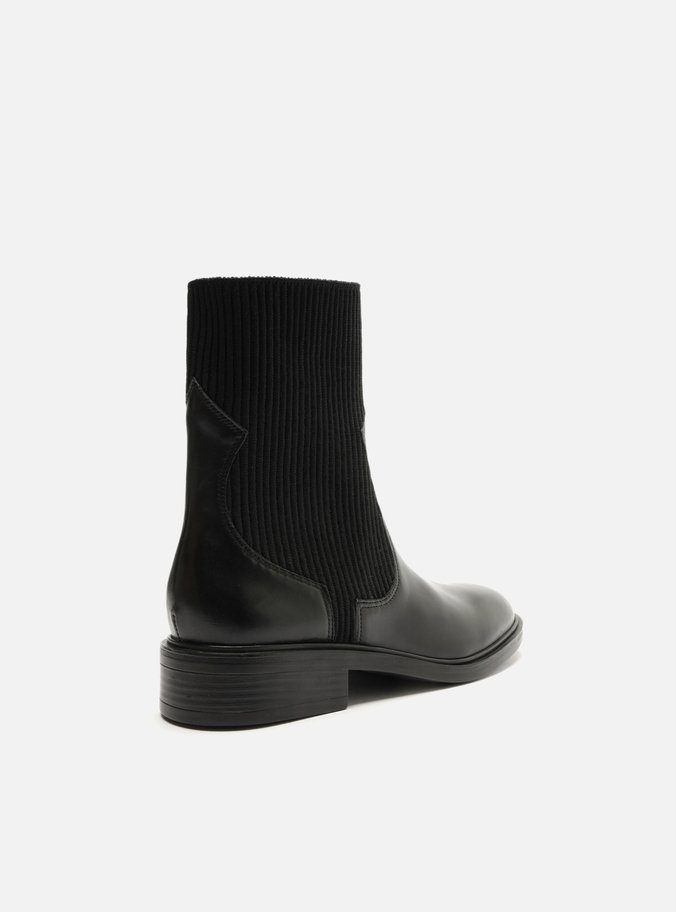Bota Preta Couro Cano Curto Canelado