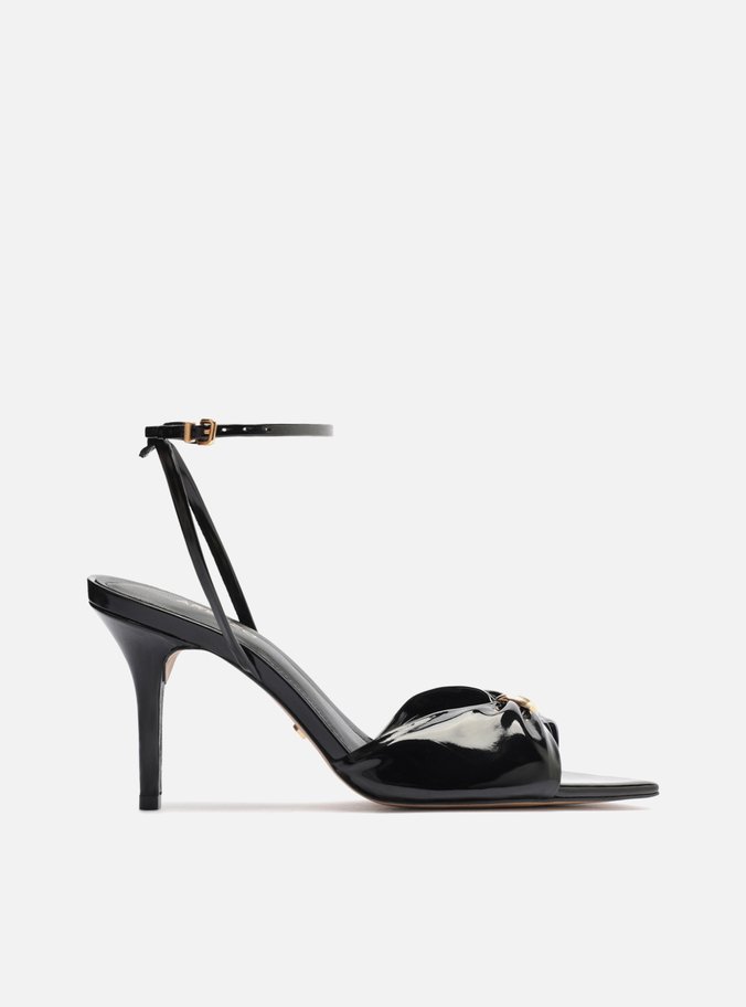 Sandália Preta Verniz Bico Folha Metal