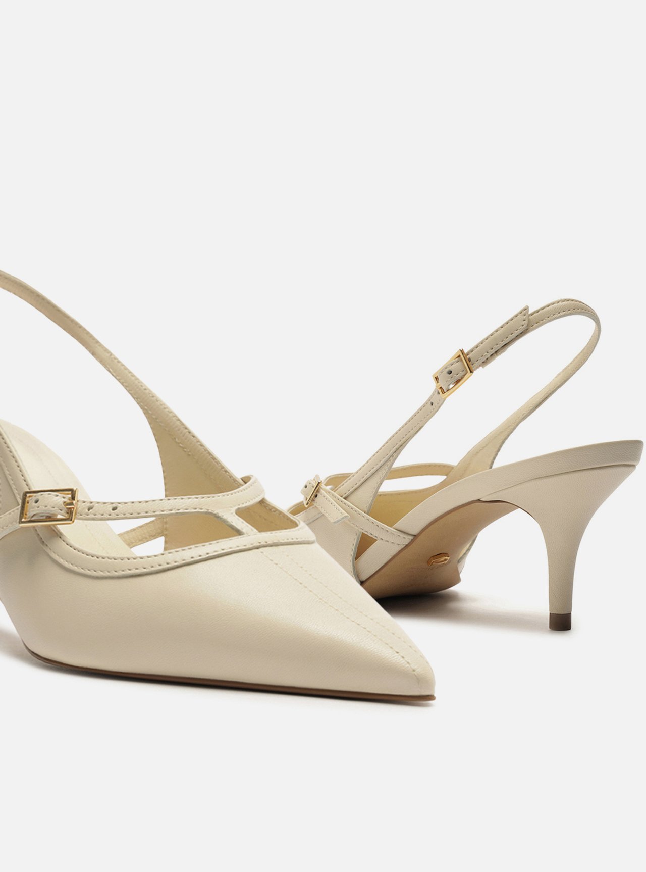 Scarpin Off White Couro Salto Fino Slingback — foto 4