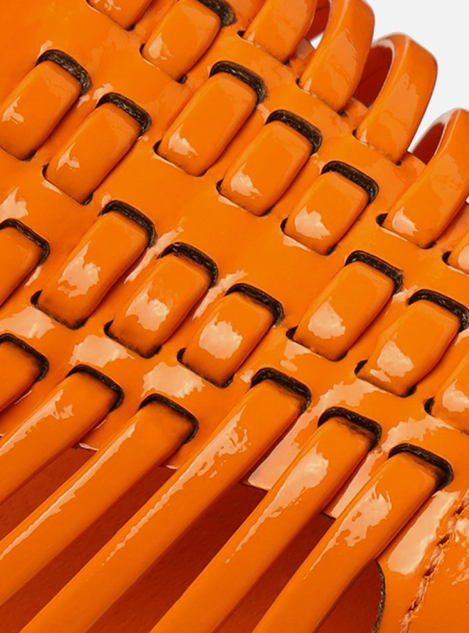 Scarpin Laranja Verniz Meia Pata Bico Fino Paloma