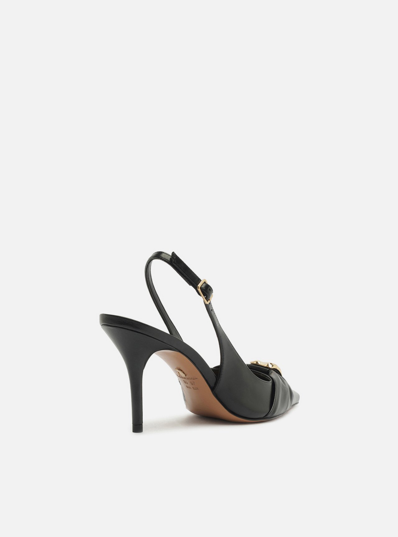 Scarpin Preto Couro Bico Fino Slingback Metal — foto 3