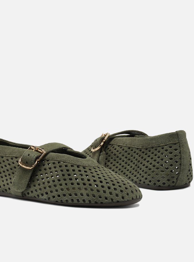 Sapatilha Verde Suede Vazada Bico Redondo
