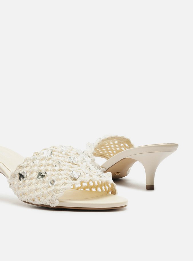 Mule Branca Salto Kitten Bordado Floral
