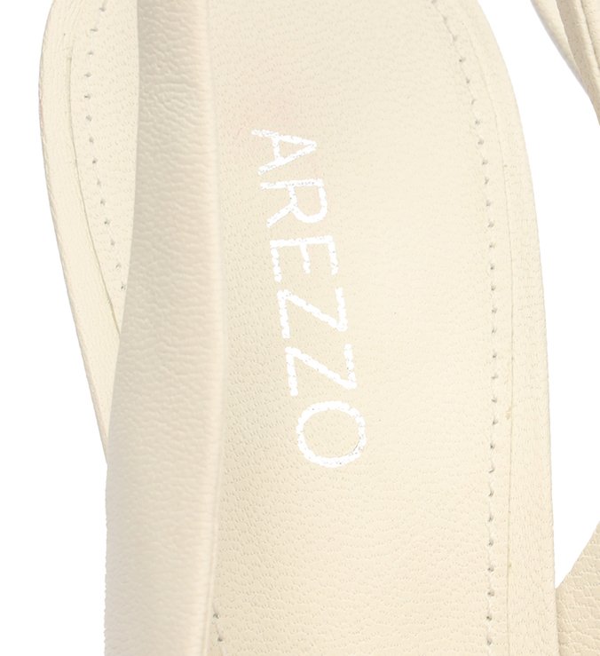 Scarpin Branco Couro Salto Taça Slingback