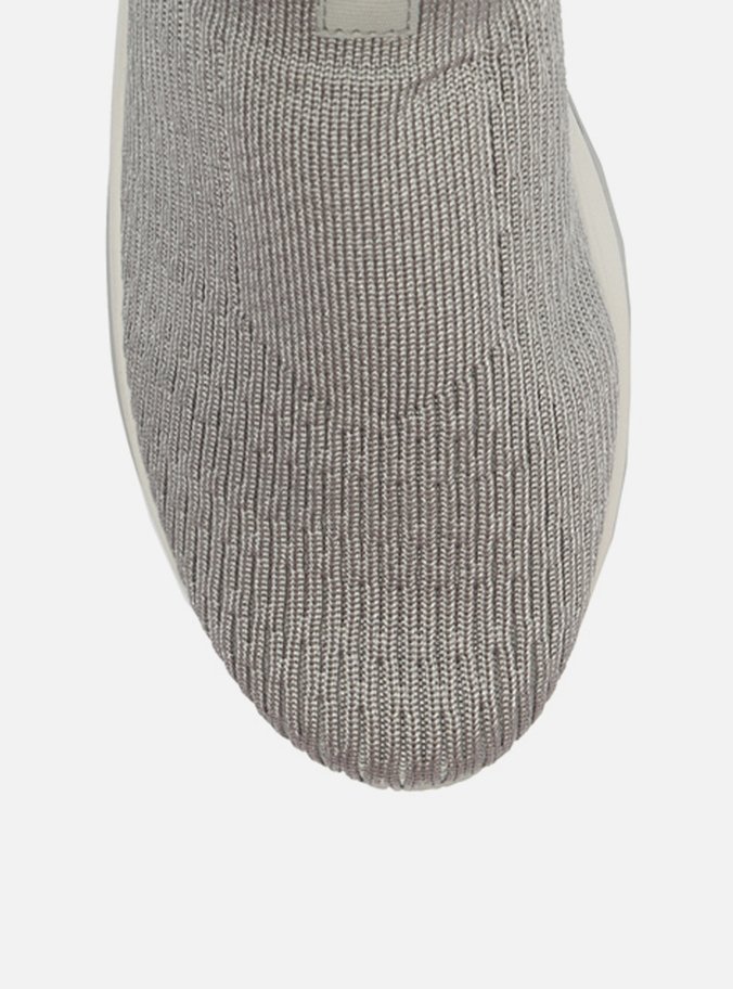 Tênis Slip On Prata Knit Bico Redondo Básico