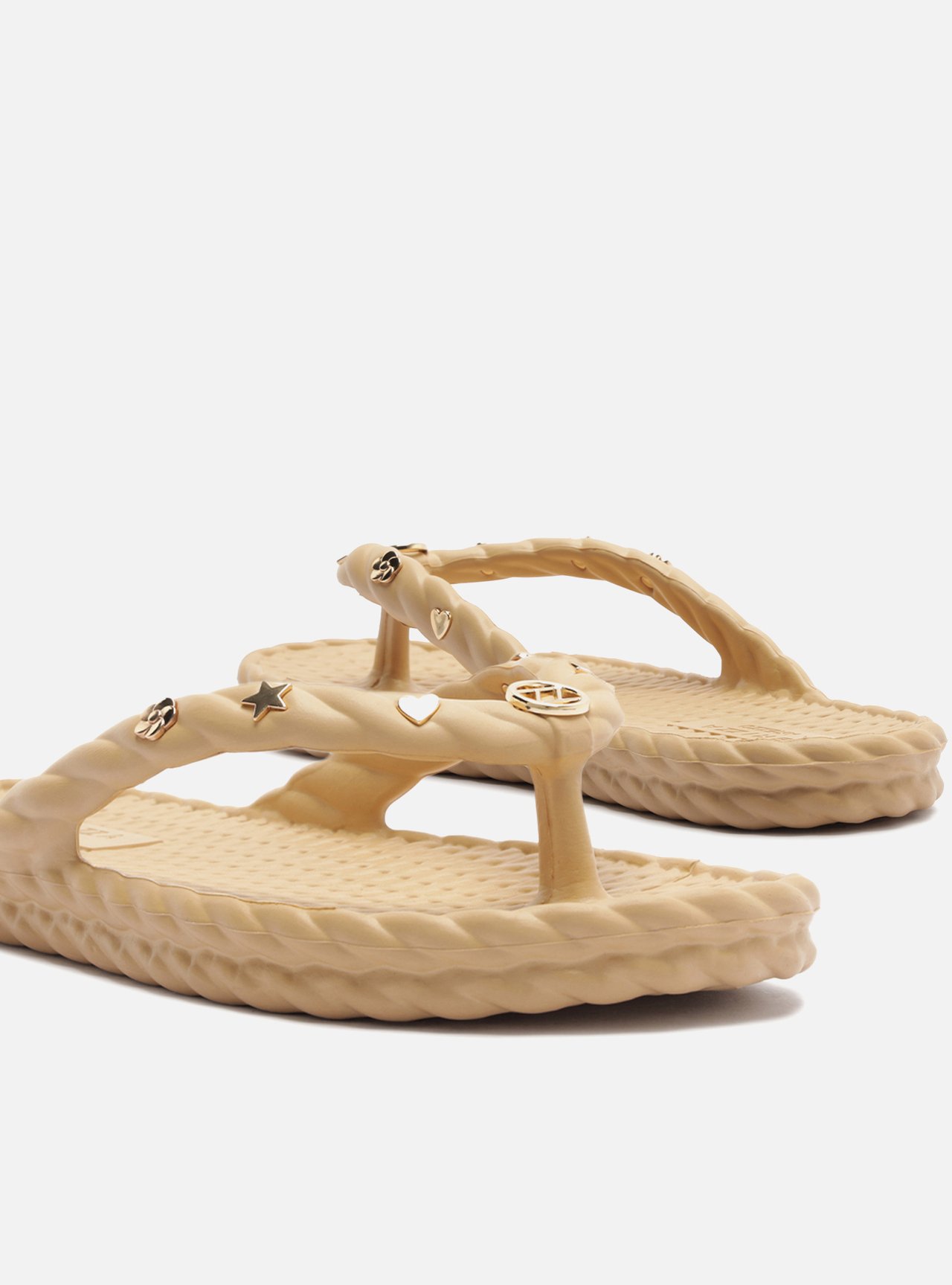 Chinelo de Dedo Nude Plataforma Metais Brizza — foto 4