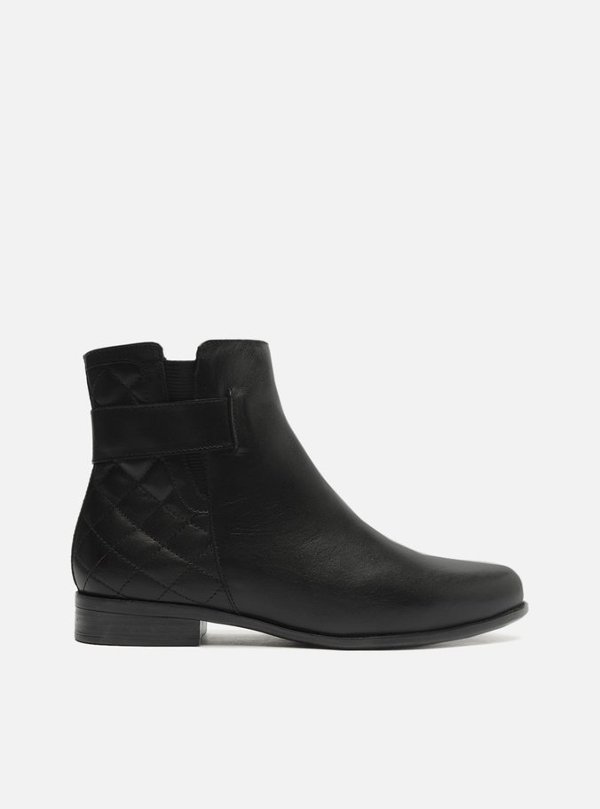 Bota Preta Couro Cano Curto Matelassê