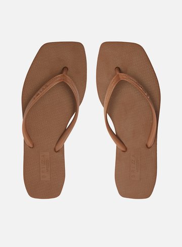 Chinelo de Dedo Marrom Bico Quadrado