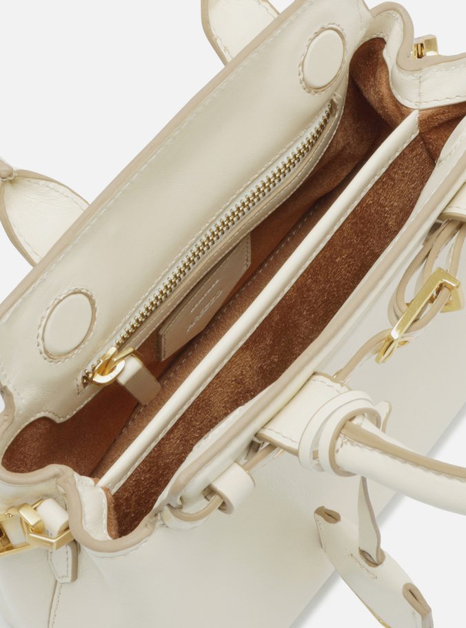 Bolsa Tote Off-White Couro Pequena Bag Charm Victória