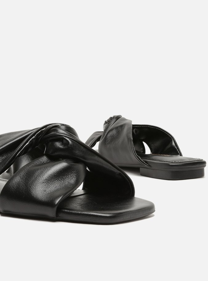 Rasteira Preta Tiras Largas Flats