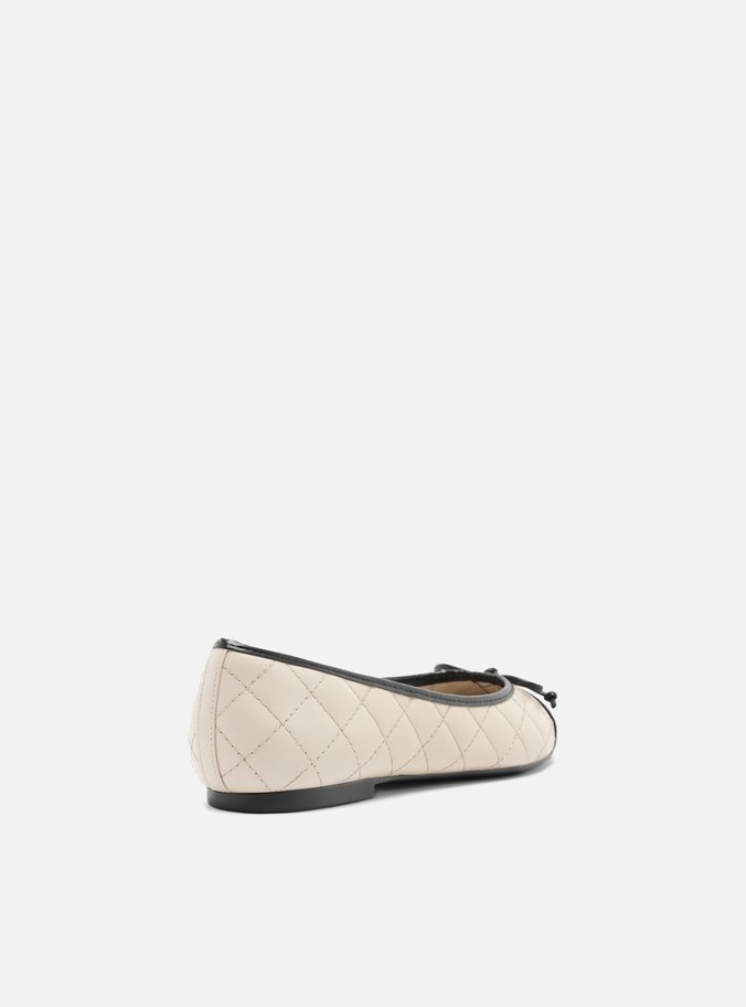 Sapatilha Bege Couro Matelassê Cap Toe