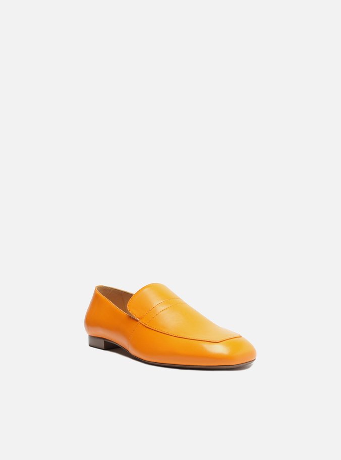 Mocassim Laranja Couro Bico Redondo Básico