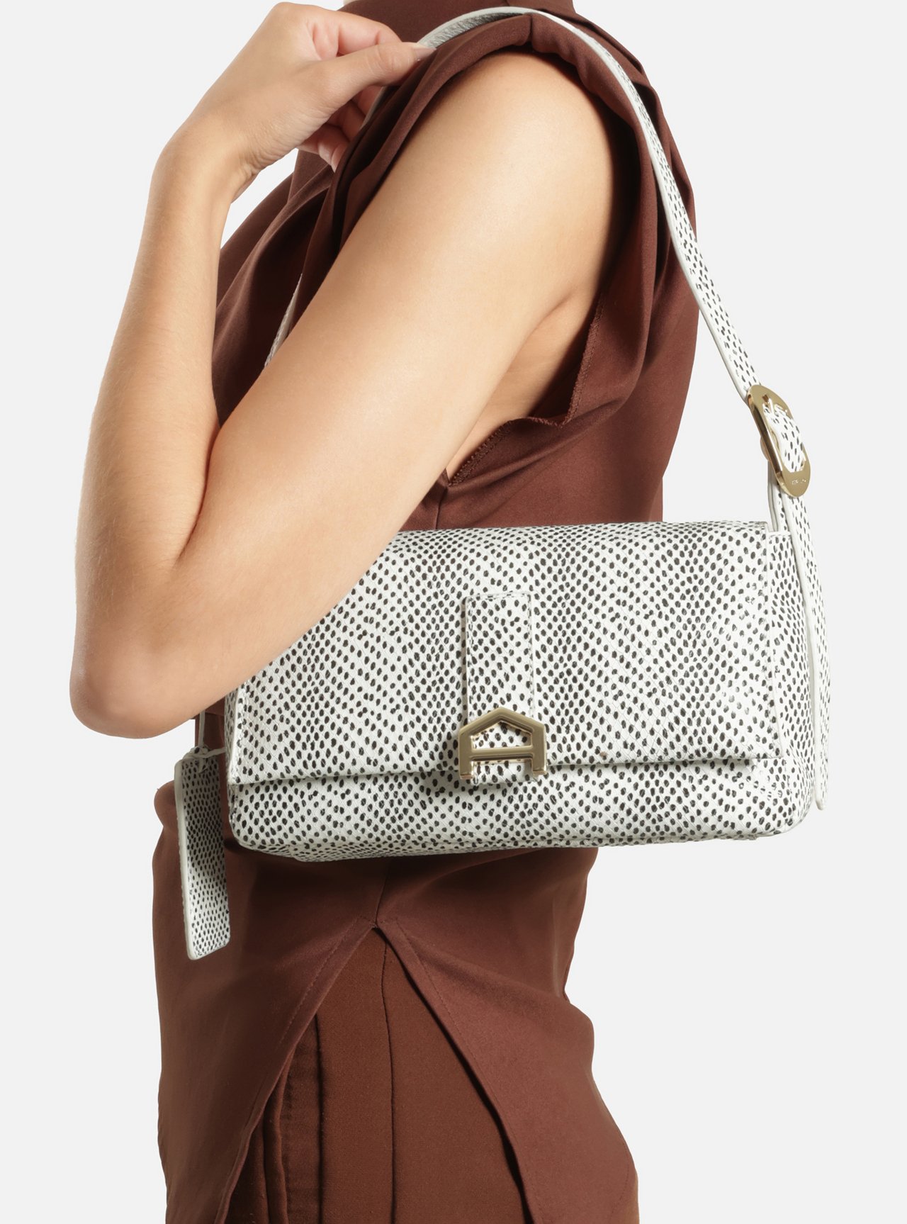 Bolsa Tiracolo Animal Print Couro Média Metais — foto 11
