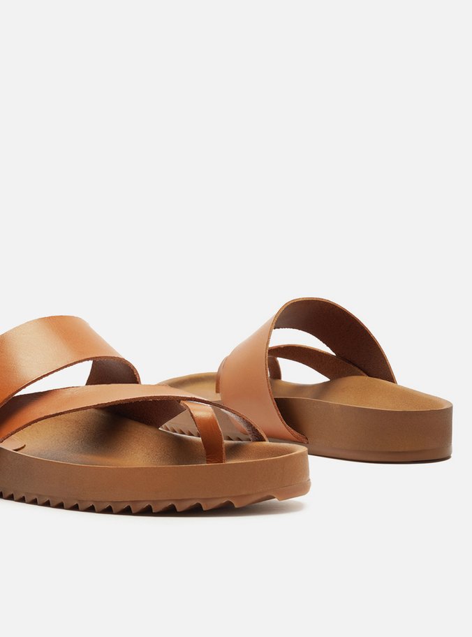 Papete Marrom Couro Flatform Tiras Cruzadas