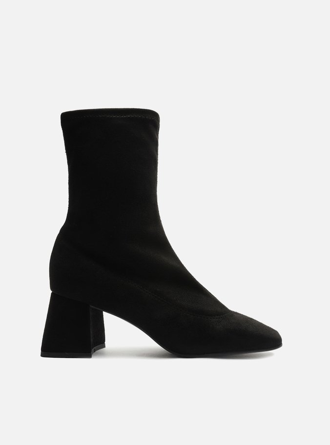 Skinny Boot Preta Suede Bloco Bico Quadrado