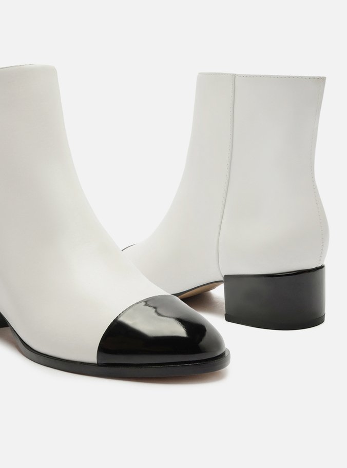 Bota Branca Couro Cano Curto Bloco Cap Toe