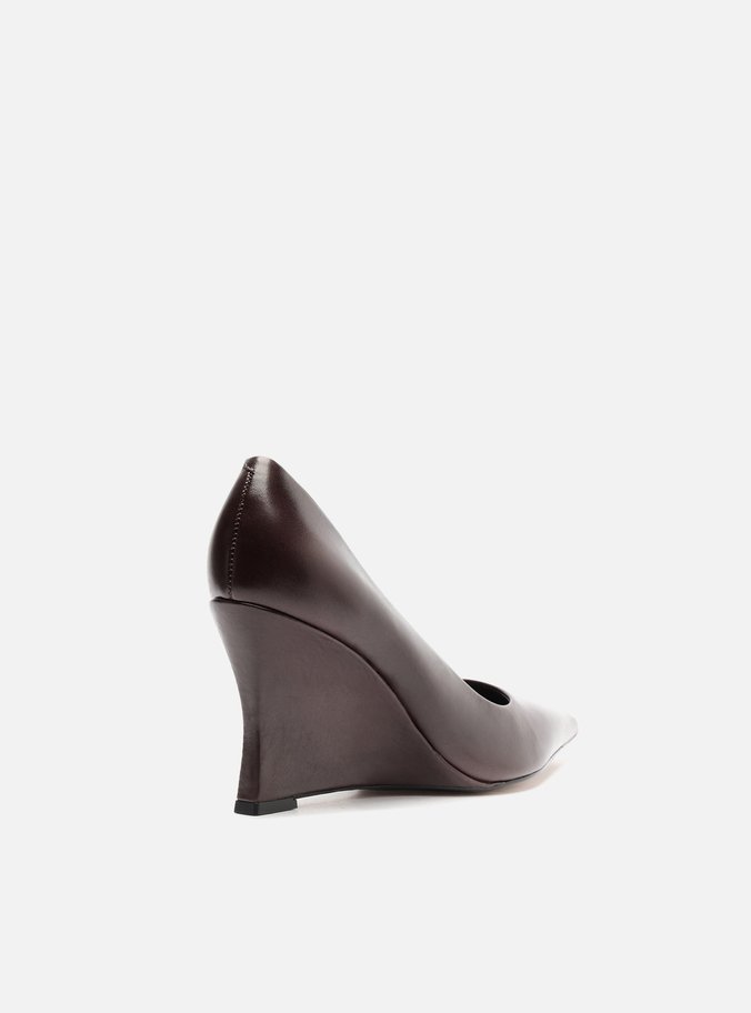 Scarpin Marrom Couro Salto Alto Anabela