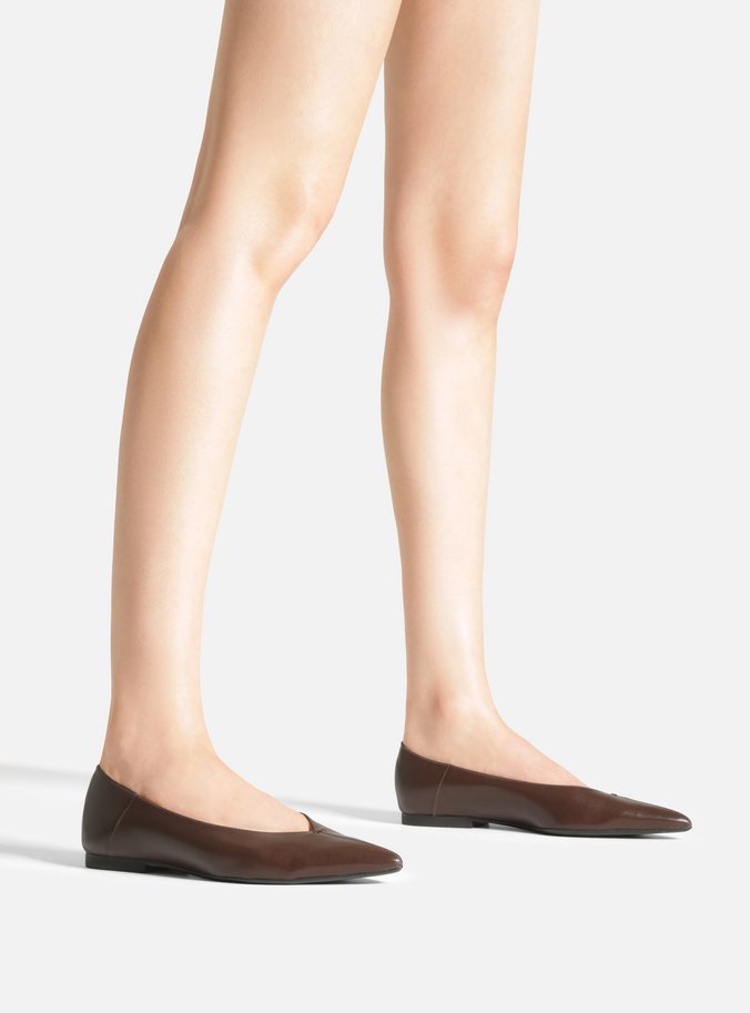 Sapatilha Marrom Couro Bico Fino Gáspea V