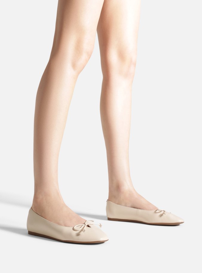 Sapatilha Off White Couro Laço Frontal