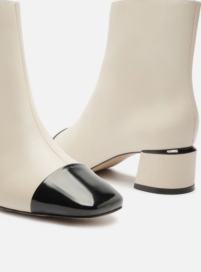Bota Branca Couro Cano Curto Cap Toe Verniz