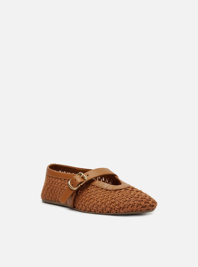 Sapatilha Bordada Marrom Fivela