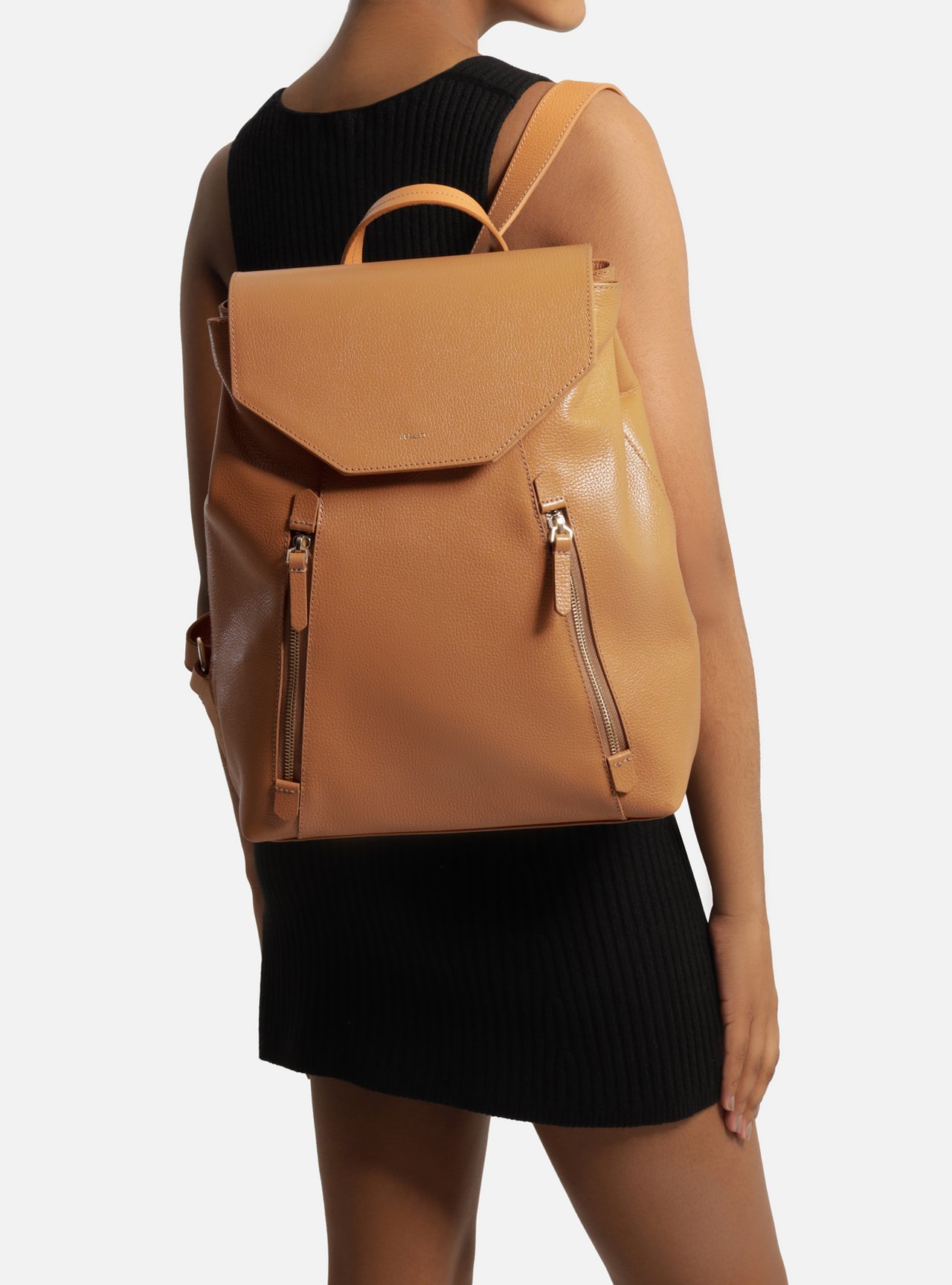 Mochila Marrom Clara Couro Grande Bolsos — foto 6