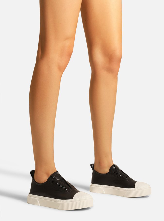 Arezzo slip shop on preto