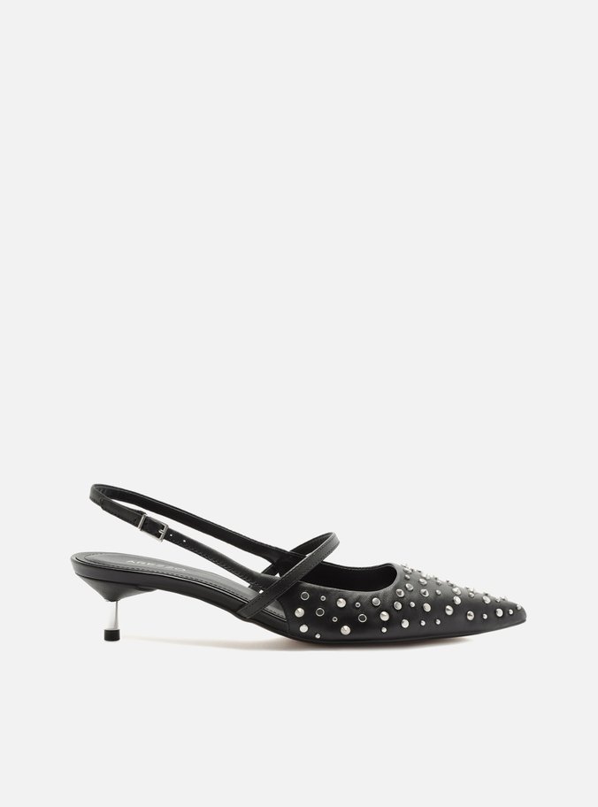 Scarpin Preto Couro Salto Kitten Slingback Tachas