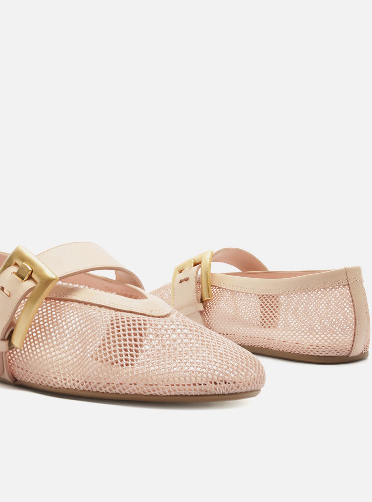 Sapatilha Rosa Bico Redondo Fivela Dourada — foto 4