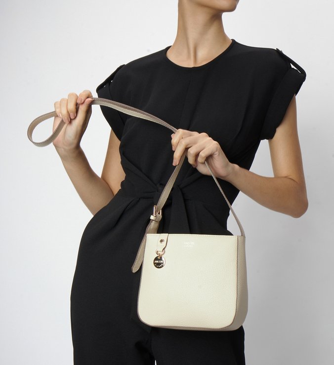 Bolsa Tiracolo Branca Amanda Pequena