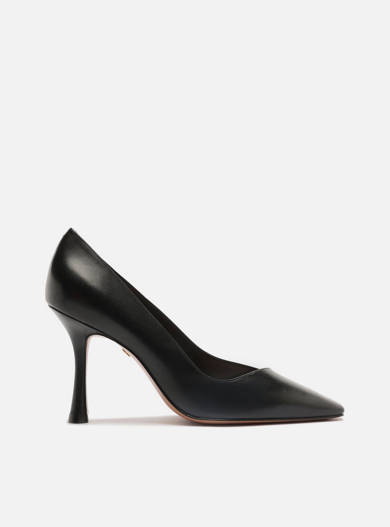 Scarpin Preto Couro Bico Quadrado — foto 1