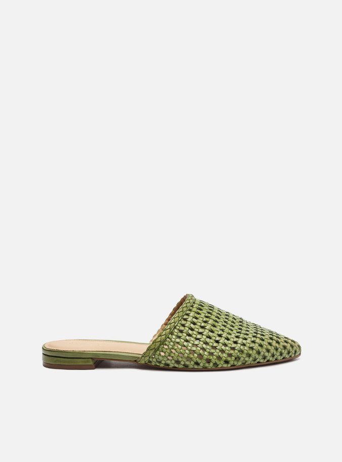 Mule Verde Tressê Flat Bico Fino
